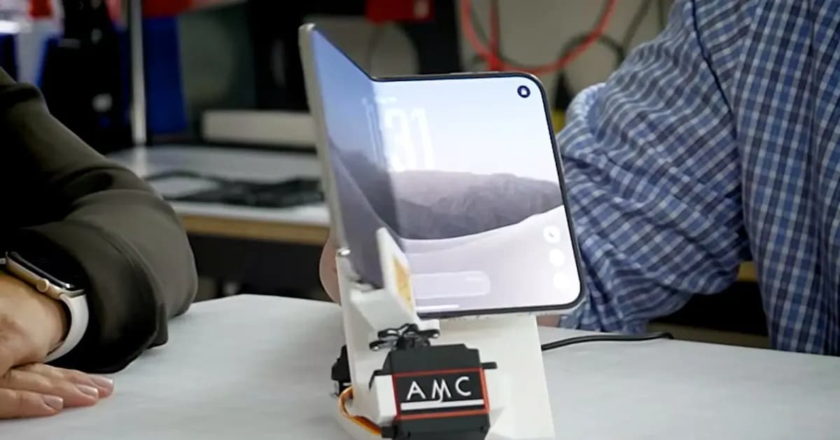 Đánh giá độ bền bản lề iPhone Duo sau thử nghiệm 32.640 lần gập mở
