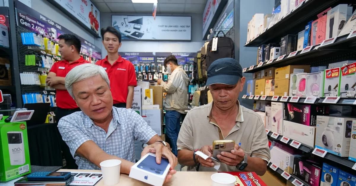 Giải pháp S-BuyBack tại CellphoneS: Nâng cấp iPhone 17 không lo mất giá