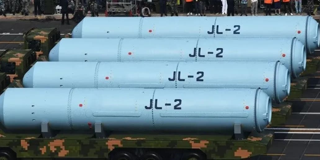 Khám phá tên lửa đạn đạo phóng từ tàu ngầm JL-2 của Trung Quốc