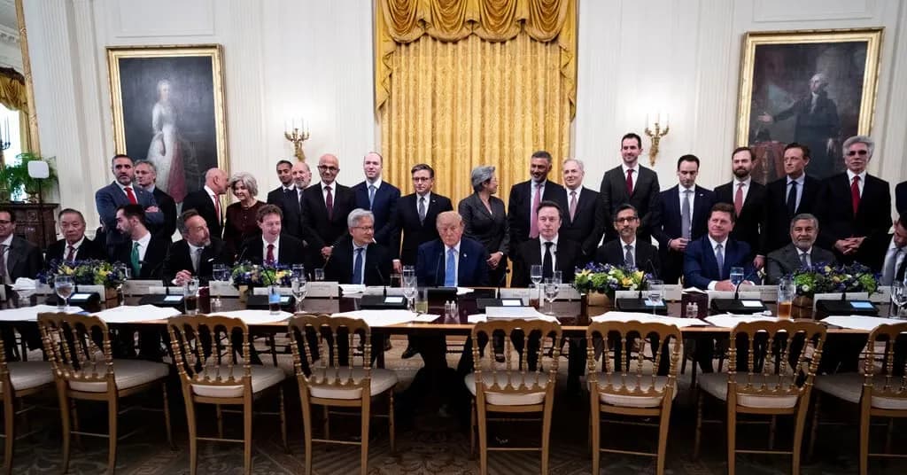 Nguyên nhân chủ tịch và ceo apple vắng mặt tại tiệc ai của tổng thống trump