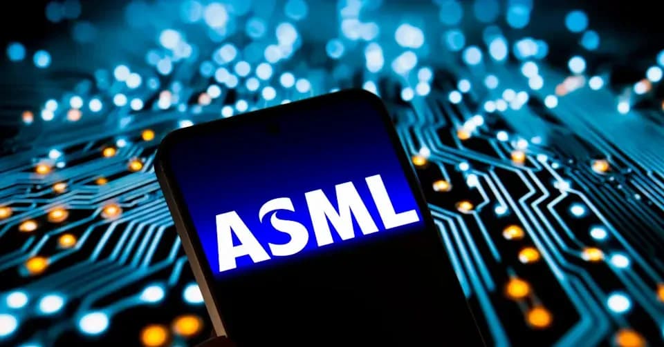 Tác động từ máy quang khắc DUV Trung Quốc đến cổ phiếu ASML