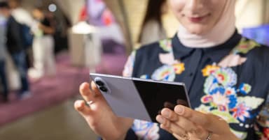 Thị trường smartphone chạm đáy lịch sử và hai cái tên chống đỡ thành công