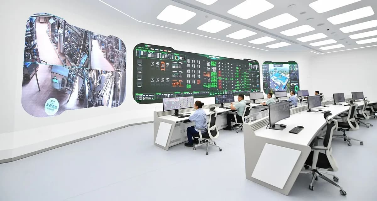 Từ mô hình nhà máy hải đăng đến thách thức số hóa ngành sữa Việt Nam